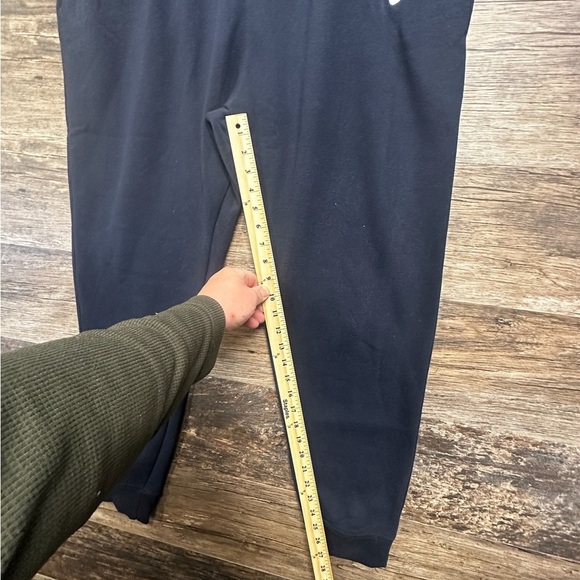 Nike Navy Blue Sweatpants Joggers with Tapered Leg and Elastic Cuffs NWT - Picture 4 of 7